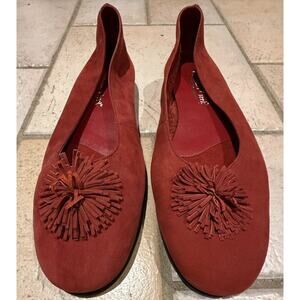 Coldwater Creek 9M Red Suede Flats Ballet Slip On Tassel Accent NEW Women’s